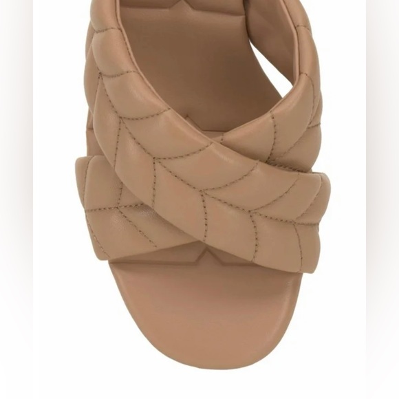 Vince Camuto Garrien Sandal - Picture 9 of 9